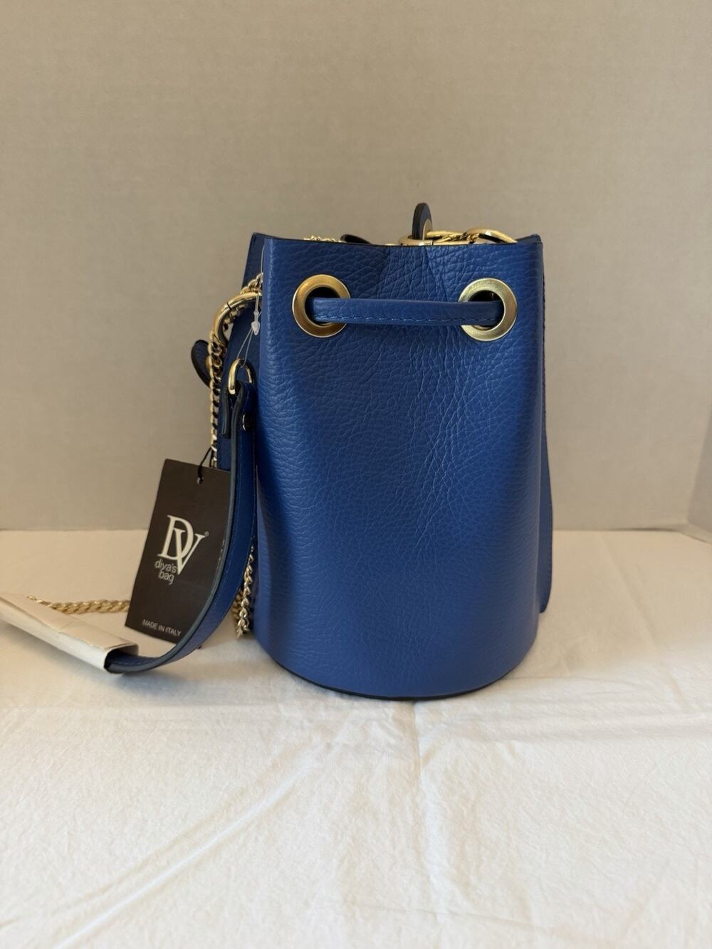 DV Diva’s Bag Classic Real Italian Leather Bucket Handbag Purse Blue NWT